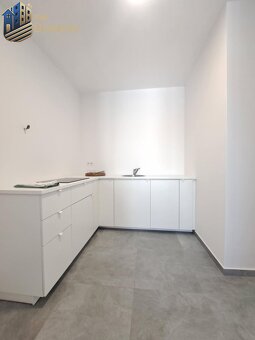 SKOLAUDOVANÉ Posledné voľné obchodné priestory na predaj v  - 4