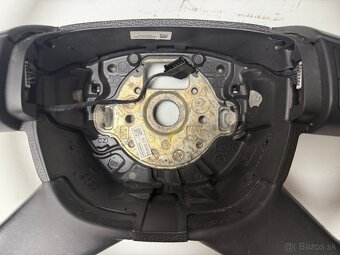 Štvorramenný a multifunkčný volant ŠKODA - 4