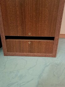 Reprobedne, reproduktory, 2 ks a Stojan na CD, kazety - 4