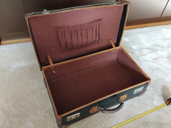 Starožitný kufor s kľúčikom - 4