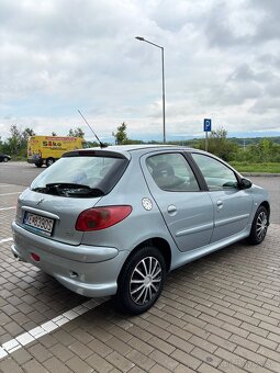 Predám Peugeot 206 1.4 Benzín - 4
