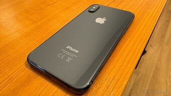 Predám Apple iPhone XS 64GB vo výbornom stave - 4