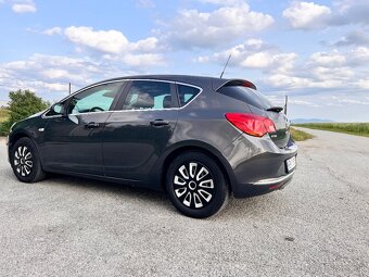 Opel Astra J 1.7 diesel - 4