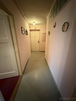 Na predaj 1-izbový byt v Snine. - 4