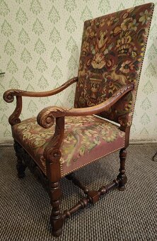 Starožitné kreslo - 4