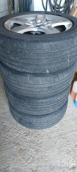 215/55R17 - 4