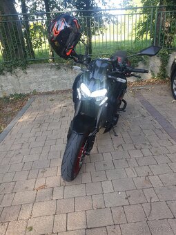 Kawasaki Z900 - 4