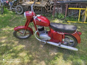 Jawa 250 - 4