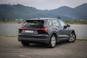 Audi E-tron 55 quattro, 300kW, Webasto, Vzduch - 4