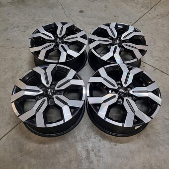 Hliníkové Renault disky 5x114,3 R17 6,5J ET50 - 4