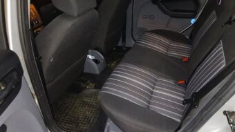 Ford focus 1.6 - 4