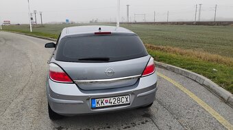 Opel Astra - 4