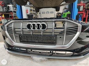Audi E-tron predný naraznik - 4