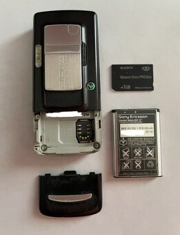 Sony Ericsson K750i - 4