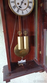 Kyvadlove dobové hodiny - 4
