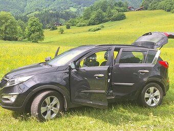 KIA SPORTAGE 2.0 CRDI 4x4 100 kw A/T automat kup.v SR - 4
