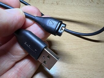 Original Garmin Nabíjecí datový kabel (0,5 m) - 4