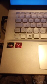 ASUS VivoBook 14 - 4