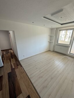 2-izbový byt s dvomi loggiami po rekonštrukcii - 4