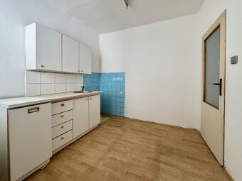5 izbový byt s 2 kuchyňami a kúpeľňami v centre Svidníka - 4