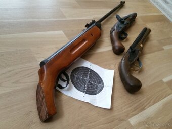 Stara vzduchovka a pistol - 4