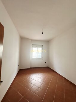 3-izbový apartmán 96m2,na rekonštrukciu -Super cena,Albánsko - 4