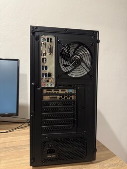Herne pc gtx 1060, i5, 16GB Ram,ssd, Win 11, RGB - 4