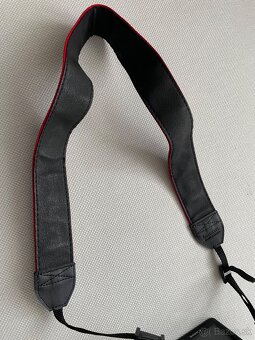 Canon  EOS Rebel XS mám 2ks - 4