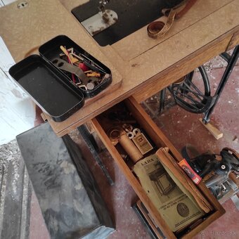 Šijací stroj 2ks - 4