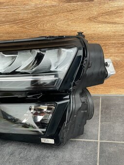 Škoda Karoq svetlo - 4