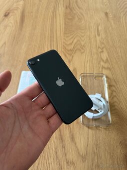 iPhone SE 2020 64 gb Black v záruke - 4