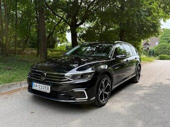 Na predaj Volkswagen Passat Var GTE 1.4 TSI Plug-In-Hybrid - 4
