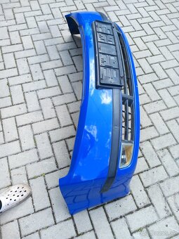 Predám predný nárazník na škoda fabia kód farby 4590 - 4