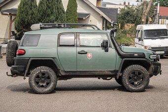 Toyota FJ Cruiser Land - 4