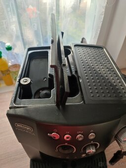 Kávovar DeLonghi Italskej výroby. - 4
