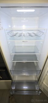 Chladnička s mrazničkou LG - 4