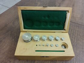 Retro predmety: Technické váhy Meopta T1 so závažiami - 4