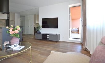 3 izbový byt v URSUSE s parkovacím státím, zariadený - 4