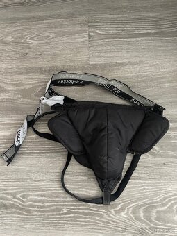 Brankárska výstroj - 4