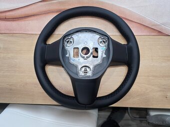 volant TESLA model 3 , Tesla Y VYHRIEVANÝ  - 4