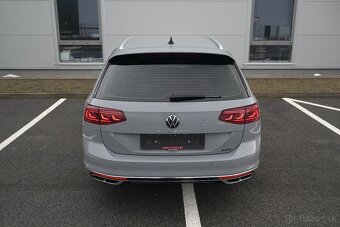 Volkswagen Passat Variant 2.0 TDI Elegance 4Motion DSG - 4
