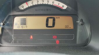 Predám Citroen C3 1.4 54kw Benzín - 4