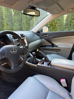 Lexus is 220d 147kw 271kxxx - 4