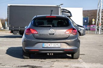 Opel Astra J 1.7 Cdti 2013 - 4