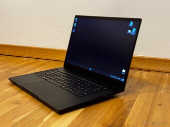 Razer Blade 15 Advanced - 4
