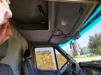 Mercedes-benz Sprinter - 4