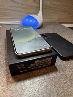 Samsung galaxy S24 256GB - 4