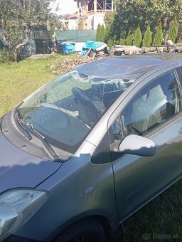 Predám Toyota Yaris na súčiastky - 4