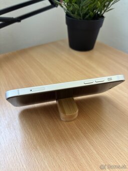 Apple 12 64GB - 4