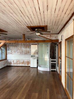 Prenájom priestrannej miestnosti v Penzióne U Krba – 28 m² - 4